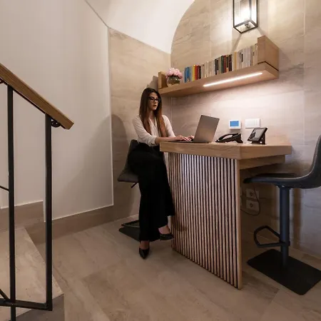 Laurina 33 Hotel 4*