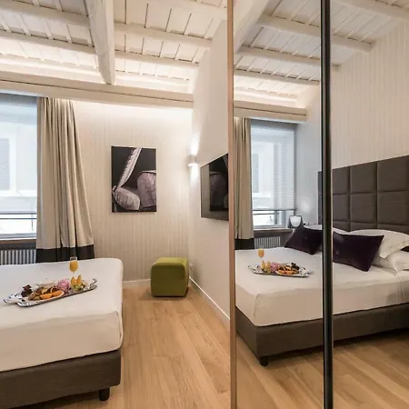Laurina 33 Hotel