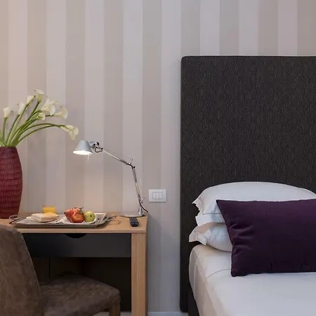 Laurina 33 Hotel 4*
