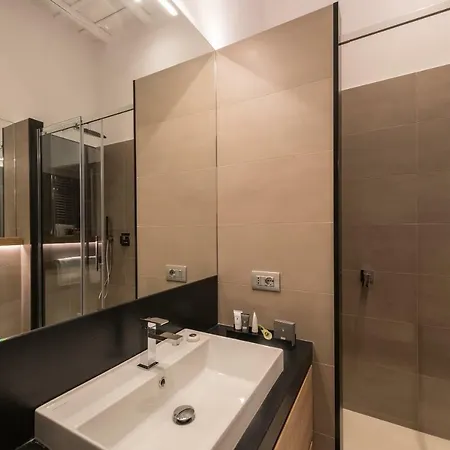 Laurina 33 Hotel 4*