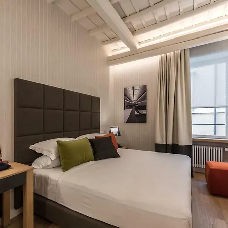 Hotel Laurina 33 4*