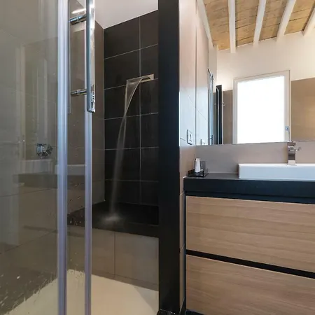 Guest house Laurina 33 4*