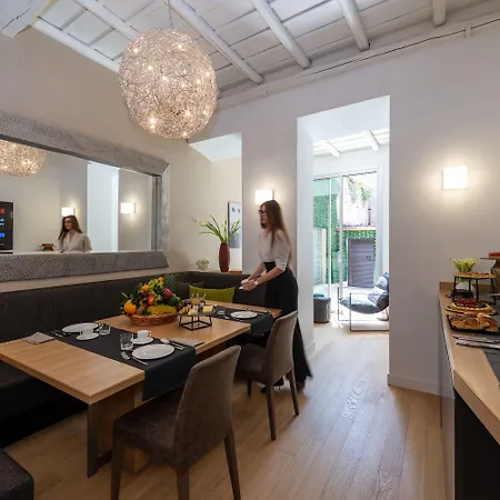 Laurina 33 Hotel 4*