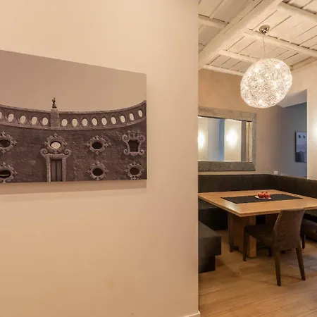 Pensión Laurina 33 4*