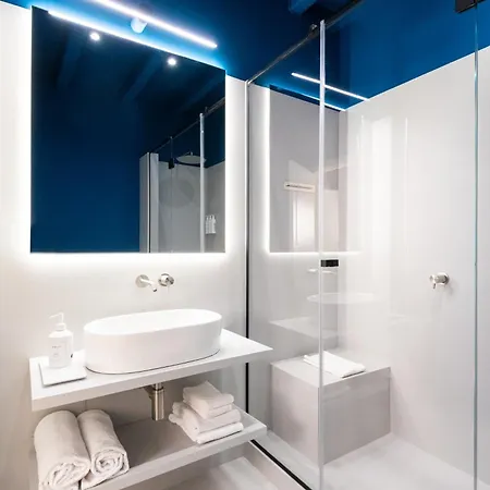 Laurina 33 Hotel 4*