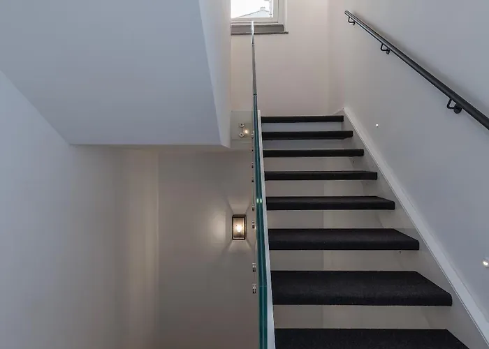 Laurina 33 Pensión 4*