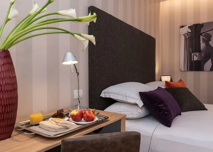 Laurina 33 Pensión 4*